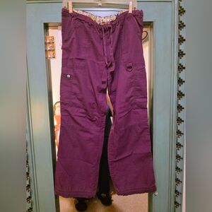 Scrub Set Sz Lrg Koi Pants & Sz Lrg Cherokee Flex Top